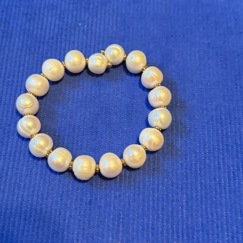Iridescent Genuine Freshwater Pearl Bracelet